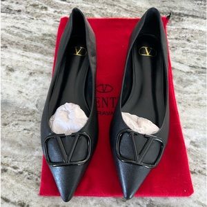 Valentino pointy ballet flats size 40